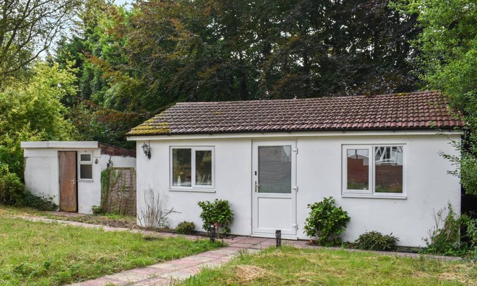Chipstead Cottage | Cabin ∙ 1 bedroom ∙ 2 guests