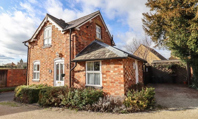 Chipping Campden Cottage | Cabin ∙ 1 bedroom ∙ 2 guests