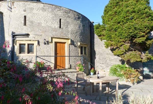 Middleham Cottage | Cabin ∙ 1 bedroom ∙ 2 guests