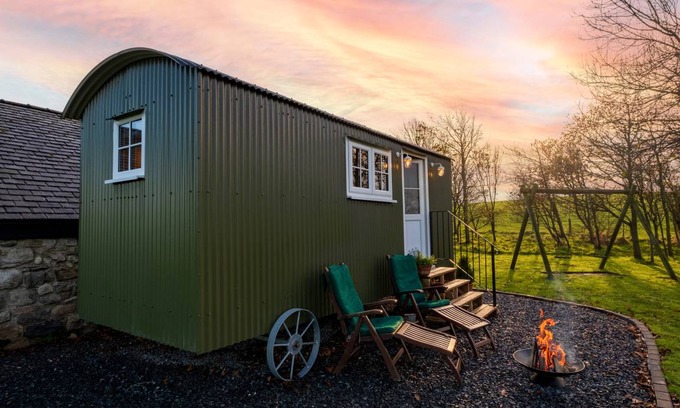 Roosebeck Cottage | Cabin ∙ 1 bedroom ∙ 2 guests