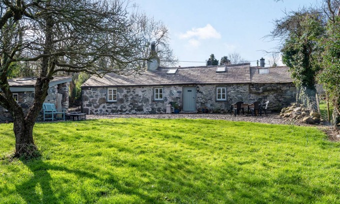 Bangor Cottage | Cabin ∙ 1 bedroom ∙ 2 guests