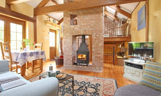Mabe Cottage | Cabin ∙ 1 bedroom ∙ 2 guests