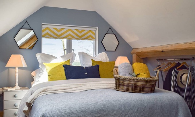 Wallingford Cottage | Cabin ∙ 1 bedroom ∙ 2 guests