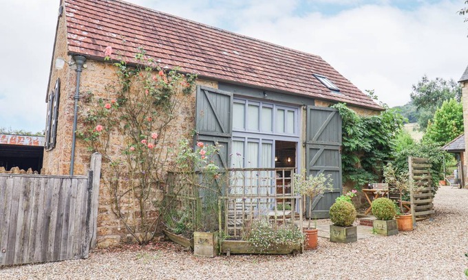 West Compton Cottage | Cabin ∙ 1 bedroom ∙ 2 guests