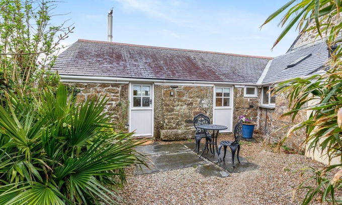 Penzance Cottage | Cabin ∙ 1 bedroom ∙ 2 guests