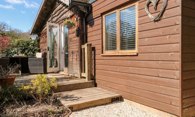 Haslemere Cottage | Cabin ∙ 1 bedroom ∙ 3 guests