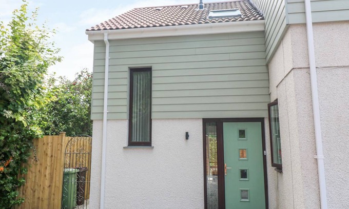 Carlyon Bay Cottage | Cabin ∙ 1 bedroom ∙ 2 guests