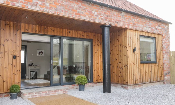 Mappleton Cottage | Cabin ∙ 1 bedroom ∙ 2 guests