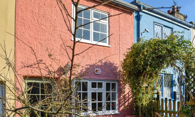 Halesworth Cottage | Cabin ∙ 1 bedroom ∙ 2 guests