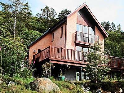 Port Appin Cottage | Cabin ∙ 1 bedroom ∙ 2 guests