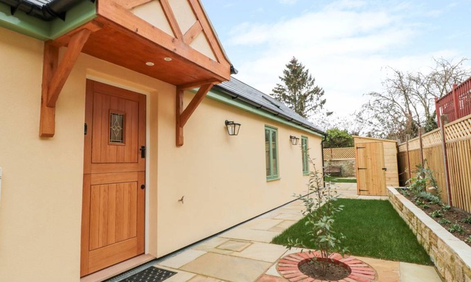 Winchcombe Cottage | Cabin ∙ 1 bedroom ∙ 2 guests