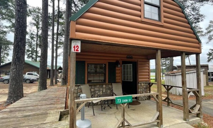 Negreet Cabin | Cabin 12 at Tranquility Bay Resort