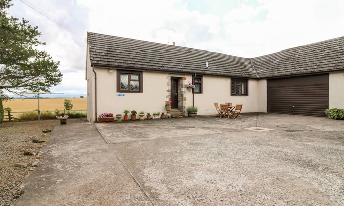 Duns Cottage | Cabin ∙ 2 bedrooms ∙ 4 guests