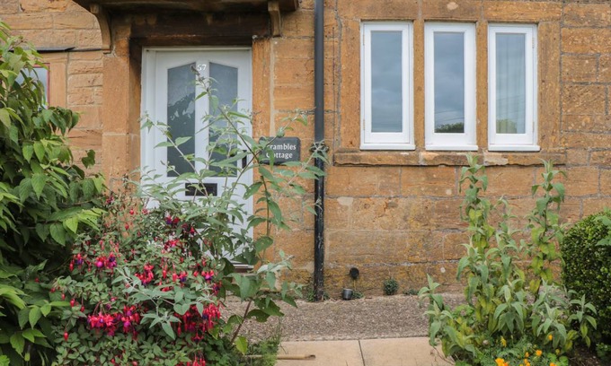 Stoke-sub-Hamdon Cottage | Cabin ∙ 2 bedrooms ∙ 4 guests