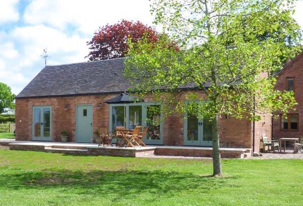 Market Drayton Cottage | Cabin ∙ 2 bedrooms ∙ 4 guests