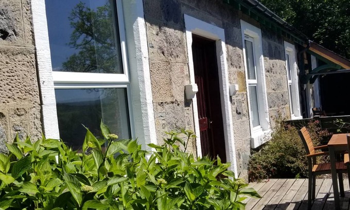 Dalmally Cottage | Cabin ∙ 2 bedrooms ∙ 4 guests