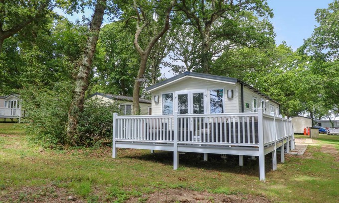 Cowes Cottage | Cabin ∙ 2 bedrooms ∙ 4 guests
