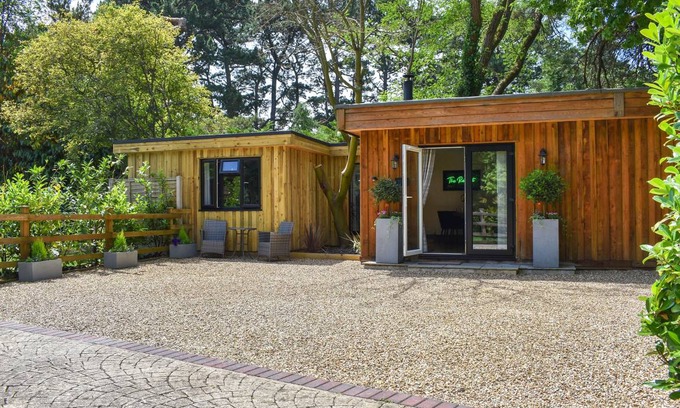Ringwood Cottage | Cabin ∙ 2 bedrooms ∙ 4 guests
