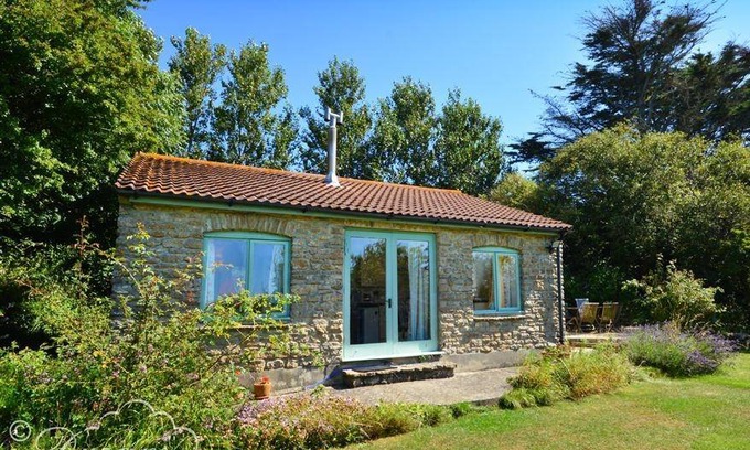 West Bexington Cottage | Cabin ∙ 2 bedrooms ∙ 4 guests