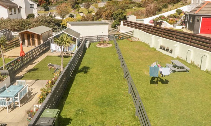 Trearddur Bay Cottage | Cabin ∙ 2 bedrooms ∙ 4 guests