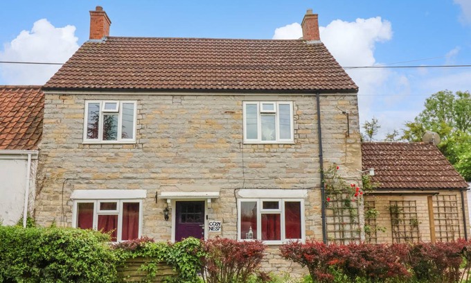 West Pennard Cottage | Cabin ∙ 2 bedrooms ∙ 4 guests