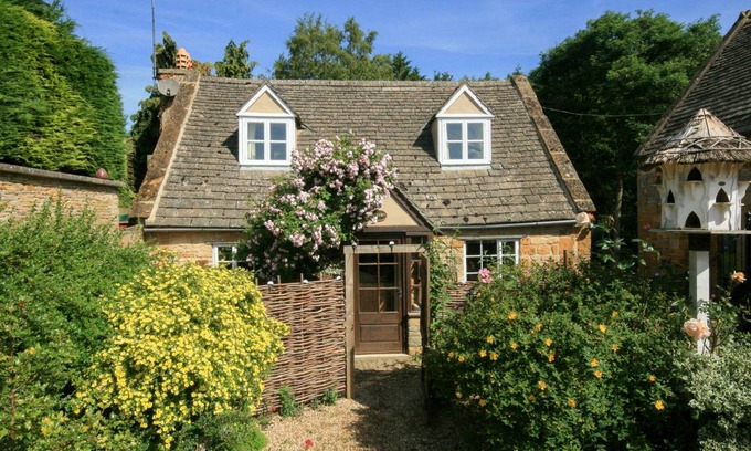 Aston Magna Cottage | Cabin ∙ 2 bedrooms ∙ 4 guests
