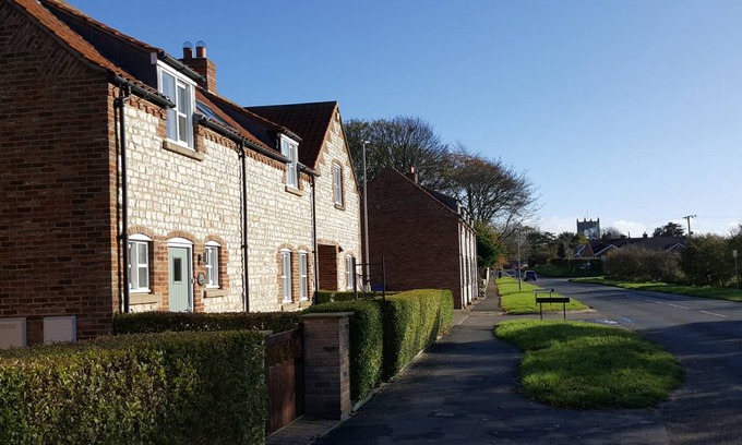 Flamborough Cottage | Cabin ∙ 2 bedrooms ∙ 4 guests