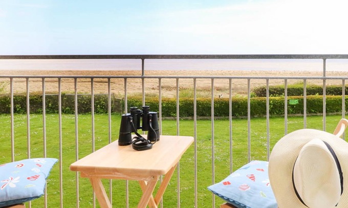 Kessingland Cottage | Cabin ∙ 2 bedrooms ∙ 4 guests