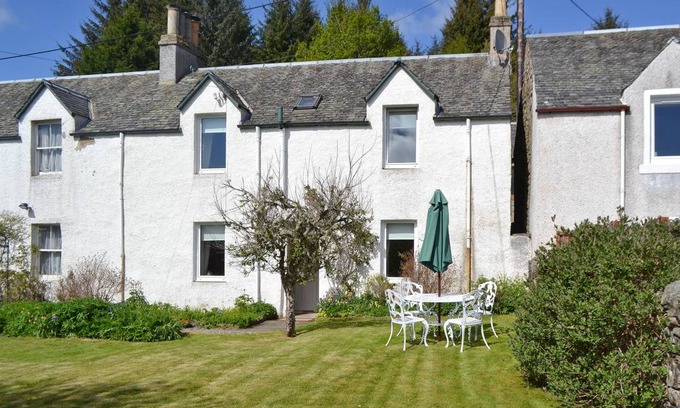 Blairgowrie Cottage | Cabin ∙ 2 bedrooms ∙ 4 guests