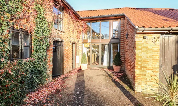 Thetford Cottage | Cabin ∙ 2 bedrooms ∙ 4 guests