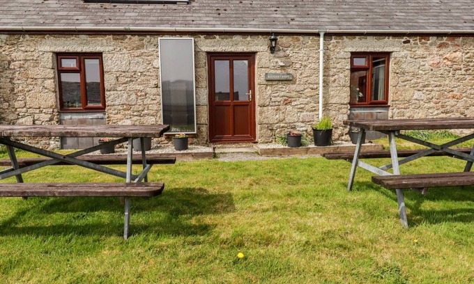 Stenalees Cottage | Cabin ∙ 2 bedrooms ∙ 3 guests