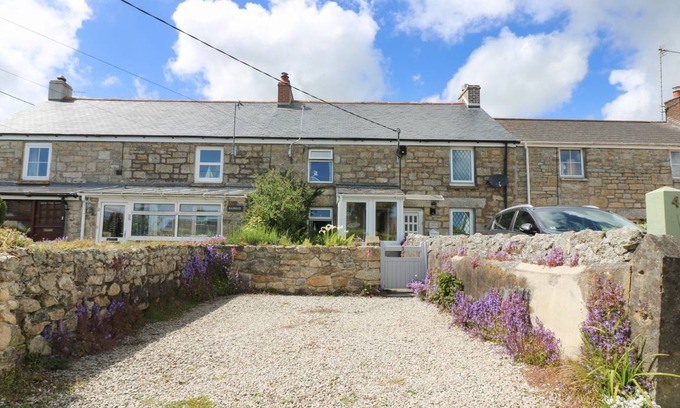 Saint Erth Praze Cottage | Cabin ∙ 2 bedrooms ∙ 4 guests