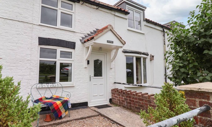 Kilham Cottage | Cabin ∙ 2 bedrooms ∙ 4 guests