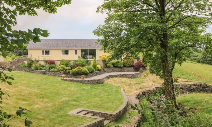 Aberdare Cottage | Cabin ∙ 2 bedrooms ∙ 4 guests