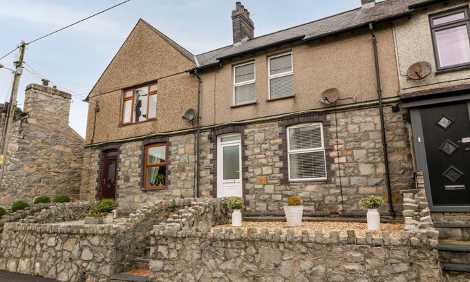 Trefor Cottage | Cabin ∙ 2 bedrooms ∙ 4 guests