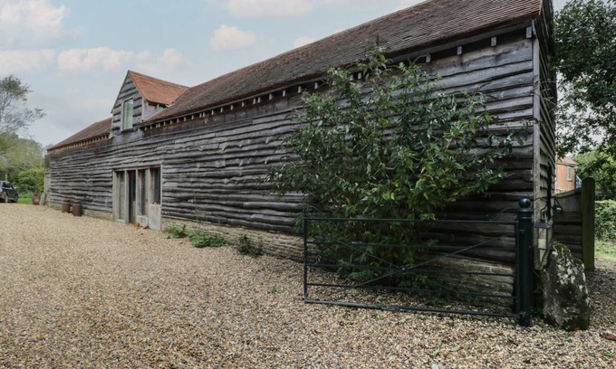 Malmesbury Cottage | Cabin ∙ 2 bedrooms ∙ 4 guests