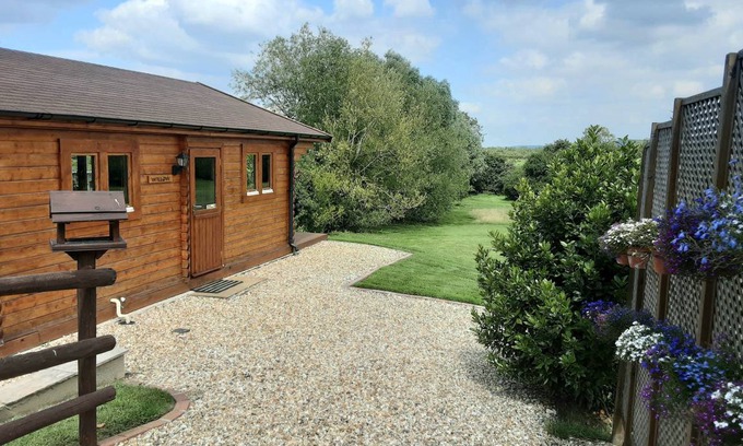Broadway Cottage | Cabin ∙ 2 bedrooms ∙ 4 guests