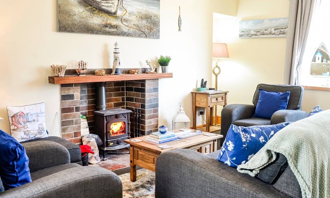 Drummore Cottage | Cabin ∙ 2 bedrooms ∙ 4 guests
