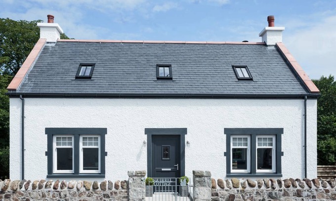 Stranraer Cottage | Cabin ∙ 2 bedrooms ∙ 4 guests