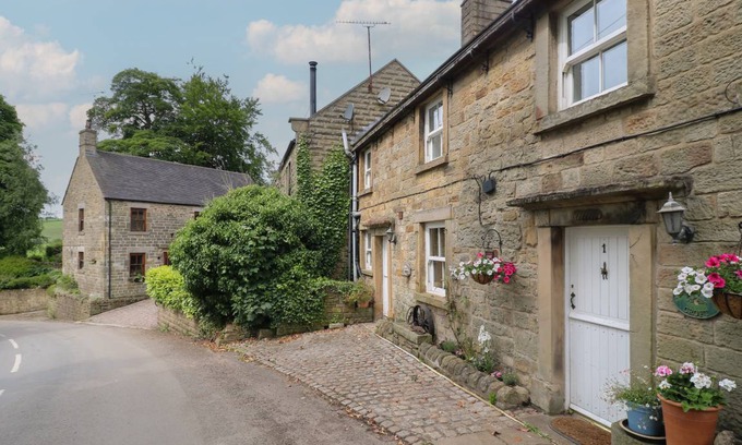 Longnor Cottage | Cabin ∙ 2 bedrooms ∙ 4 guests