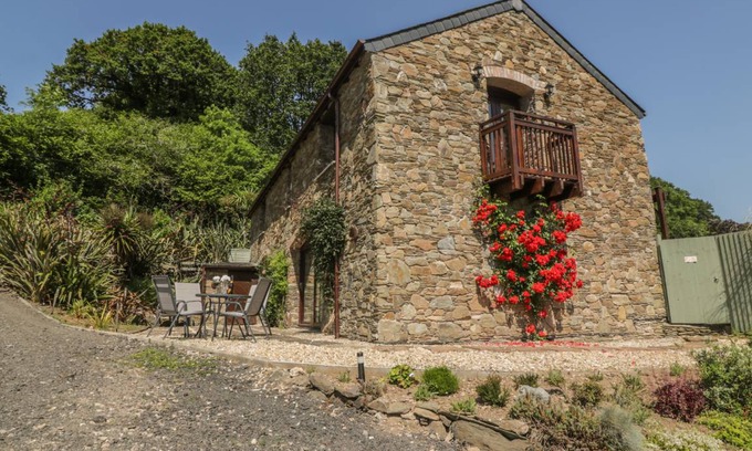 Modbury Cottage | Cabin ∙ 2 bedrooms ∙ 4 guests