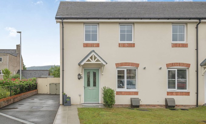 Monmouth Cottage | Cabin ∙ 2 bedrooms ∙ 4 guests