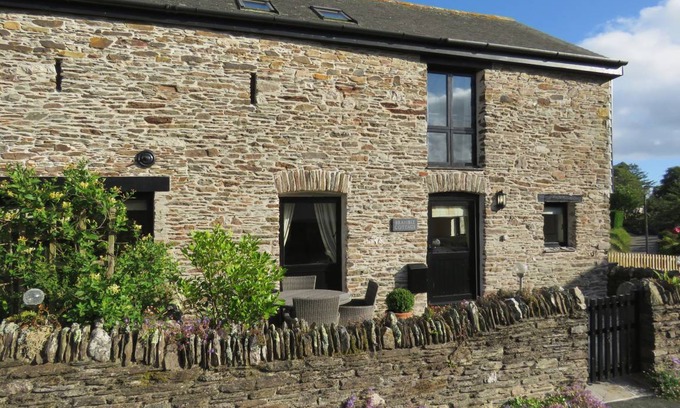 Ringmore Cottage | Cabin ∙ 2 bedrooms ∙ 4 guests