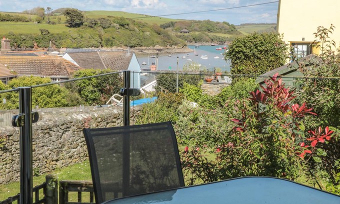 Salcombe Cottage | Cabin ∙ 2 bedrooms ∙ 4 guests
