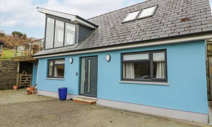 Tan-y-groes Cottage | Cabin ∙ 2 bedrooms ∙ 4 guests