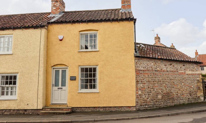 Whixley Cottage | Cabin ∙ 2 bedrooms ∙ 4 guests