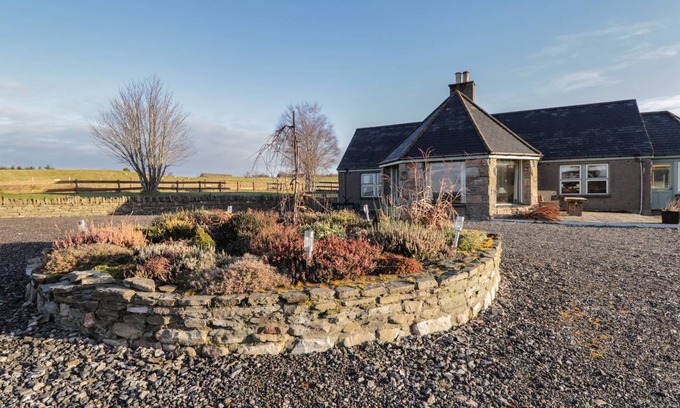 Aberlour Cottage | Cabin ∙ 2 bedrooms ∙ 4 guests