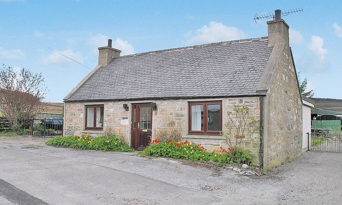 Glenlivet Cottage | Cabin ∙ 2 bedrooms ∙ 7 guests
