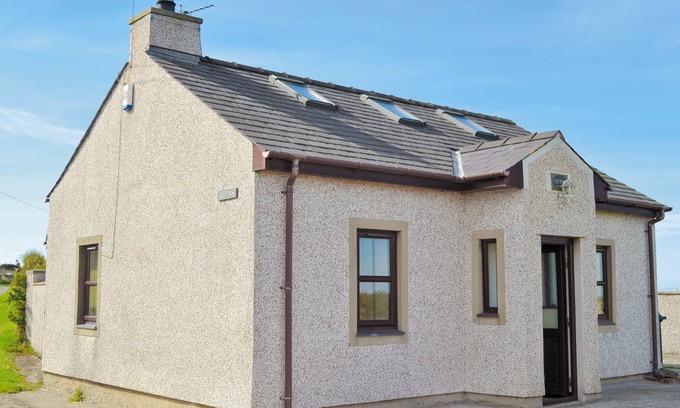 Aberffraw Cottage | Cabin ∙ 2 bedrooms ∙ 4 guests
