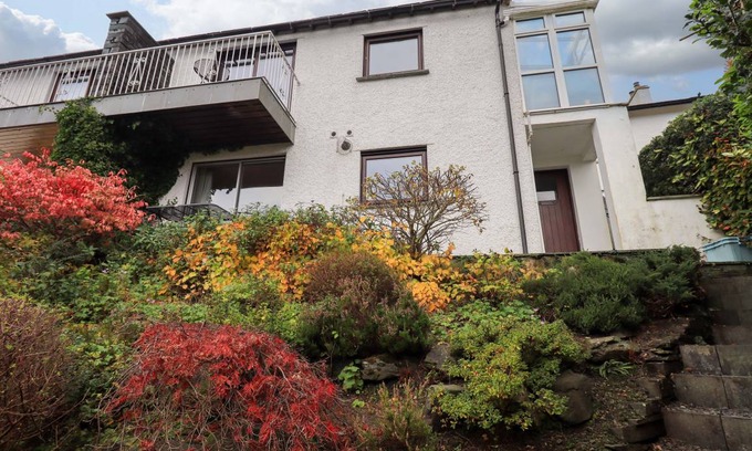 Ambleside Cottage | Cabin ∙ 2 bedrooms ∙ 3 guests